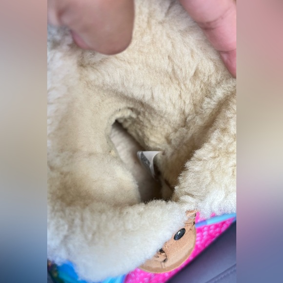 UGG boots in perfect condition. - Picture 9 of 11